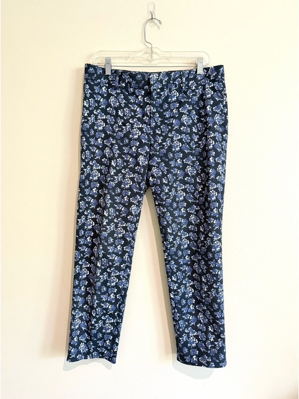 Club Monaco Navy Blue and White Floral Cropped Dress Pants Stretch Size 10